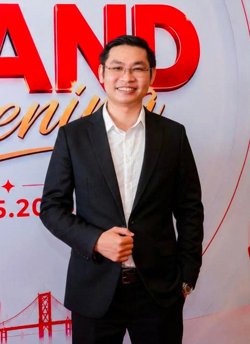 Phó Giám Đốc