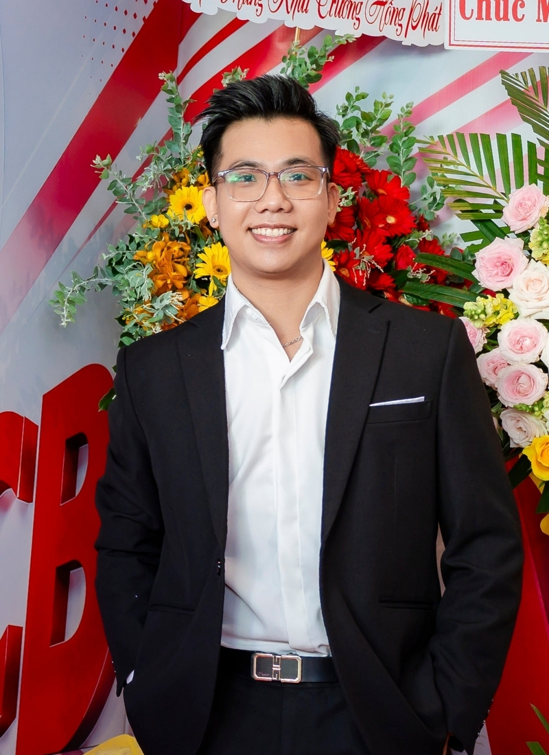 Phó Giám Đốc